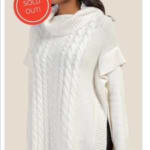 Francesca’s Cable Knit Long Sleeve Poncho Sz S/M